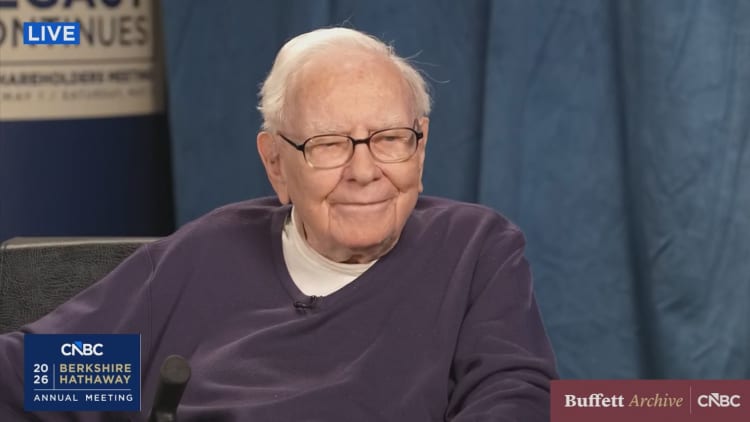 Warren Buffett's Mid-Meeting Live Interview